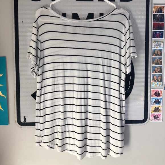 White Rue-21 T-Shirt - Picture 2 of 3